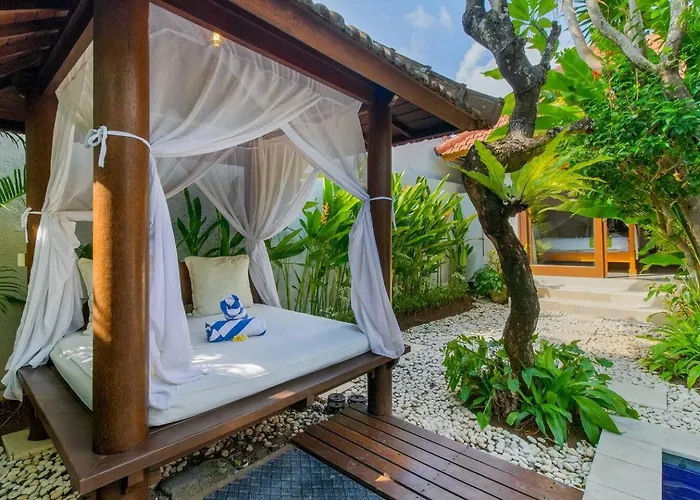 Villa Istana 1 - Heart Of Seminyak, 2br, Sleeps 4