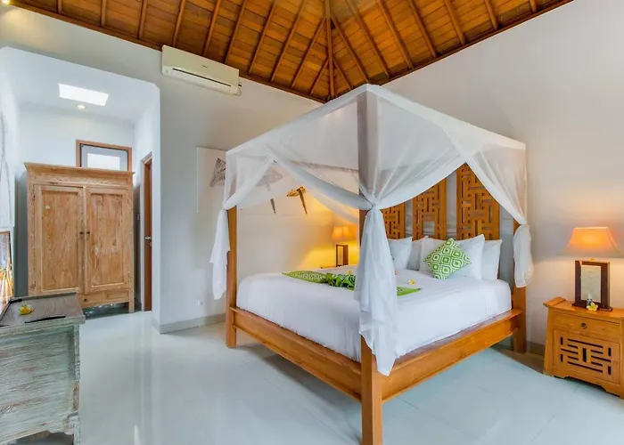 Istana 1 - Heart Of Seminyak, 2br, Sleeps 4