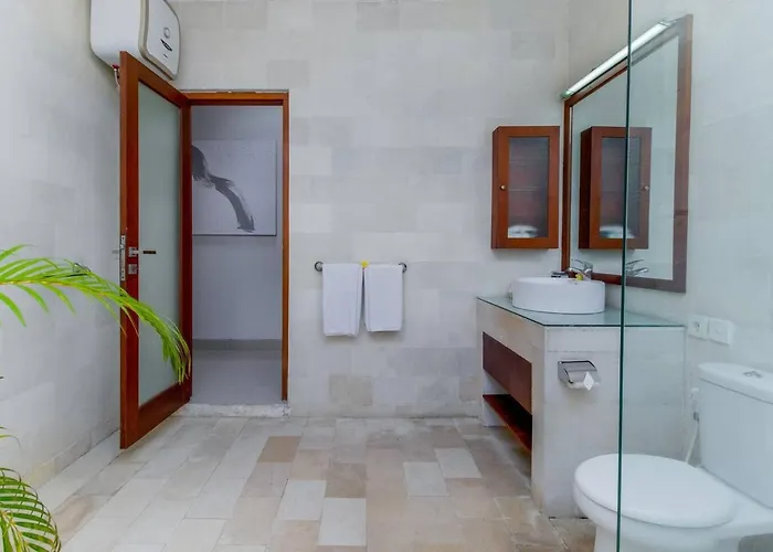 Istana 1 - Heart Of Seminyak, 2br, Sleeps 4