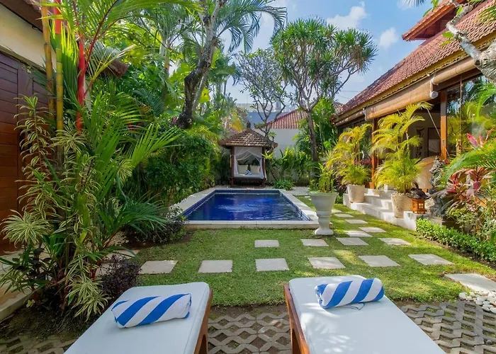 Istana 1 - Heart Of Seminyak, 2br, Sleeps 4 *