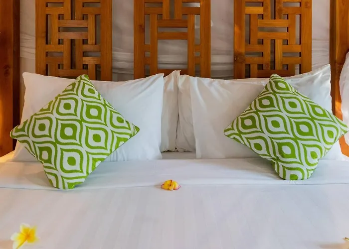 Istana 1 - Heart Of Seminyak, 2br, Sleeps 4