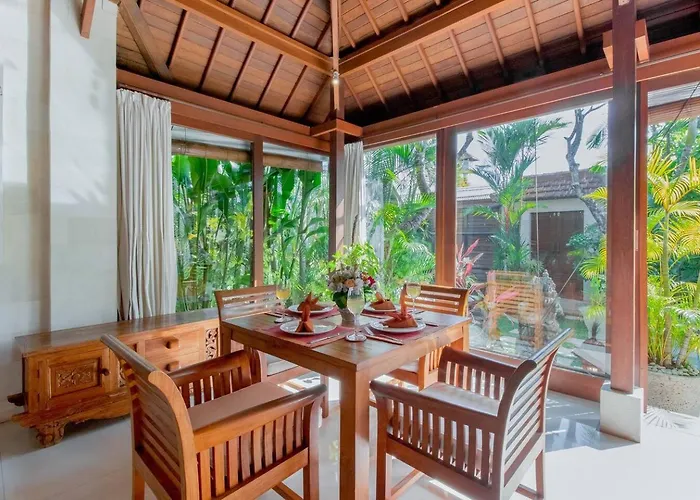 Villa Istana 1 - Heart Of Seminyak, 2br, Sleeps 4 Seminyak (Bali)